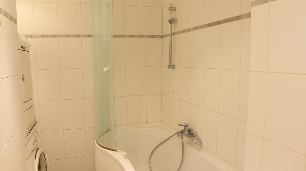 City Center Apartments Brasseurs Брюссель Номер фото